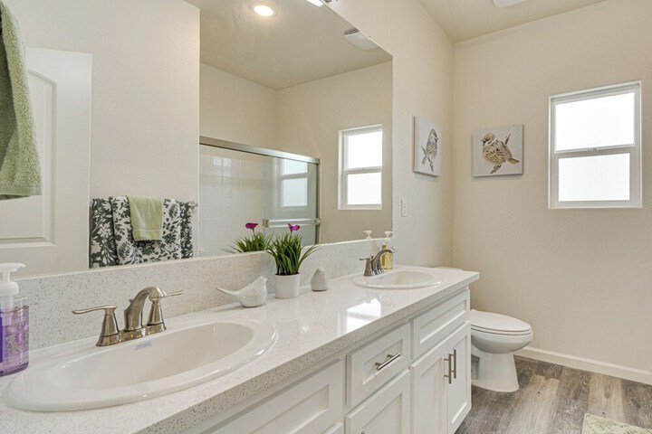 Chowchilla Home w / Private Patio!