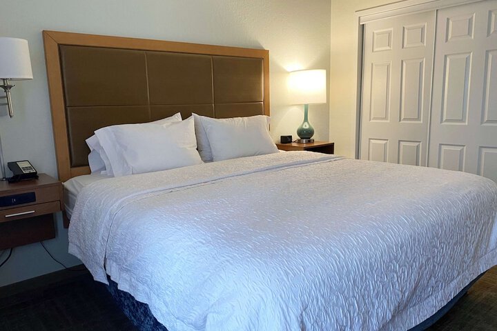Room 25 of 70
