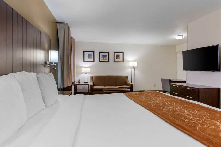 Room 27 of 28