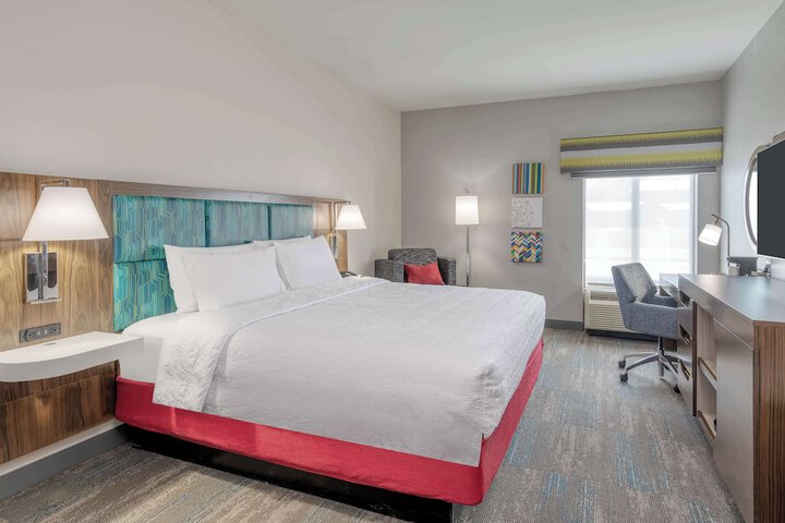 Hampton Inn New Philadelphia