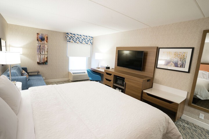 Room 16 of 44
