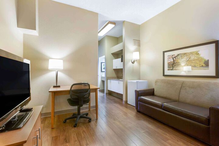 Room 18 of 31