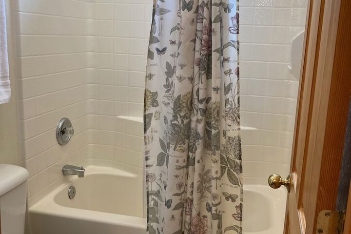 Room 115 of 210