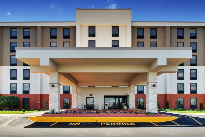 Hotel 5 of 59