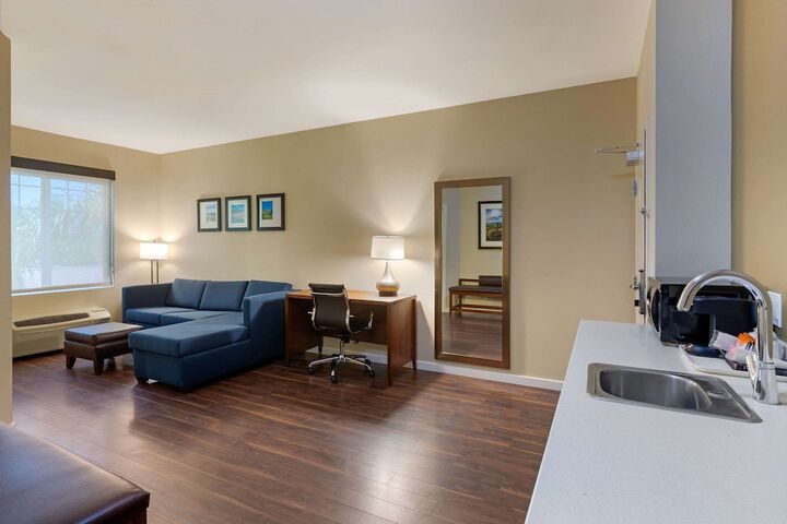 Room 35 of 49