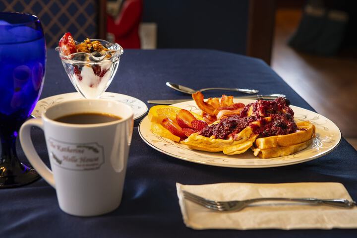 Breakfast/Coffee Service 31 of 33