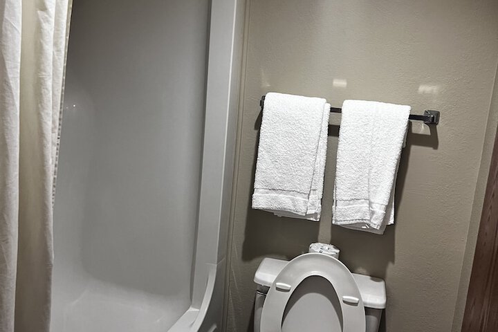 Room 12 of 26