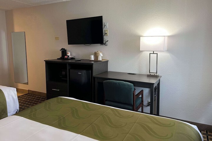 Room 18 of 44