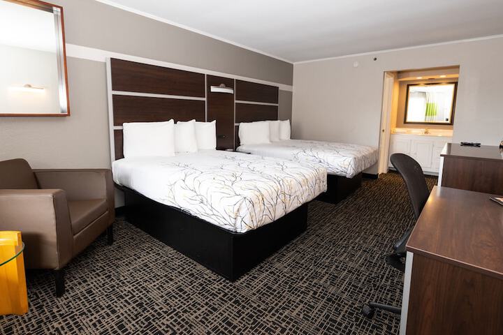 Room 17 of 48