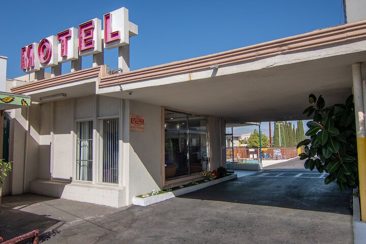 Hotel 12 of 67