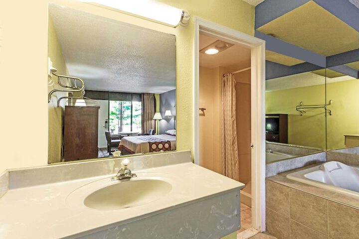 Room 20 of 21