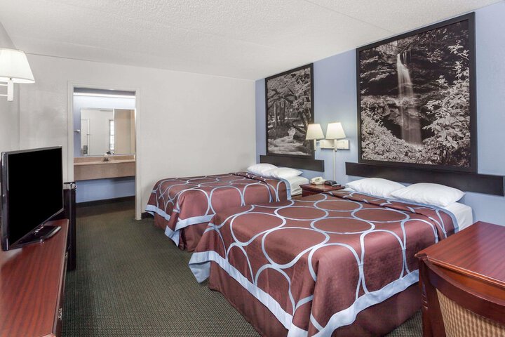 Room 7 of 15