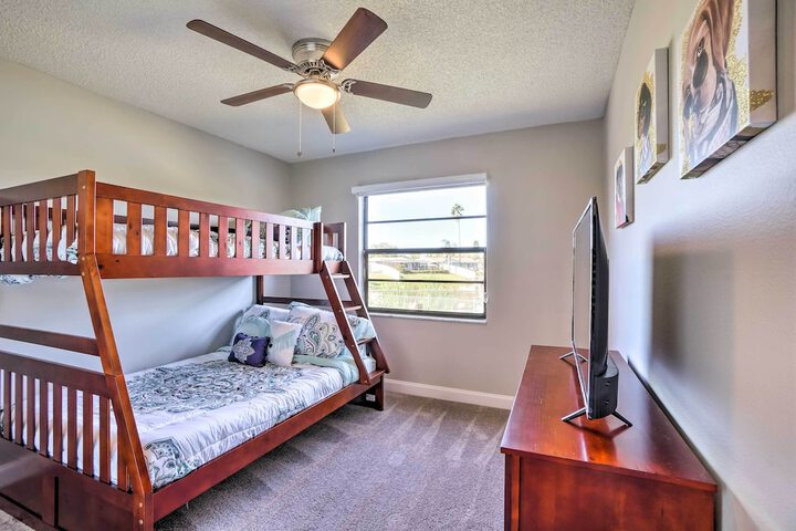 Waterfront Port Richey House w / Heated Pool!
