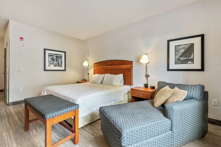 Room 11 of 38