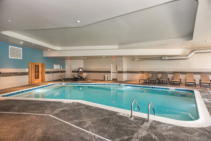 Pool 7 of 30