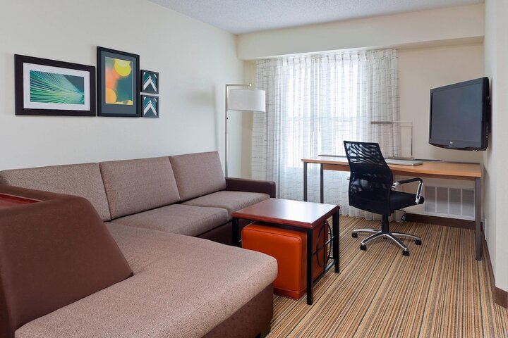 Room 13 of 22