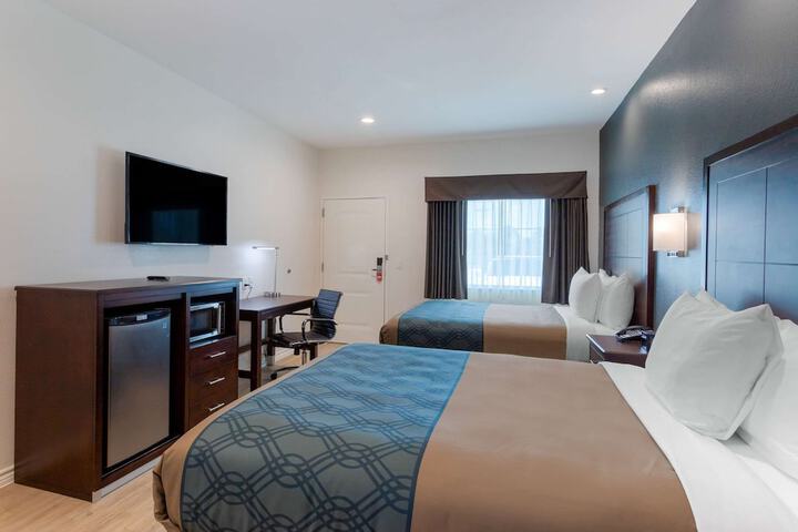 Room 8 of 30