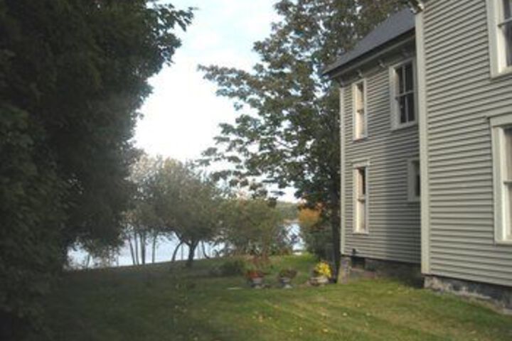 Calais Crossing B & B