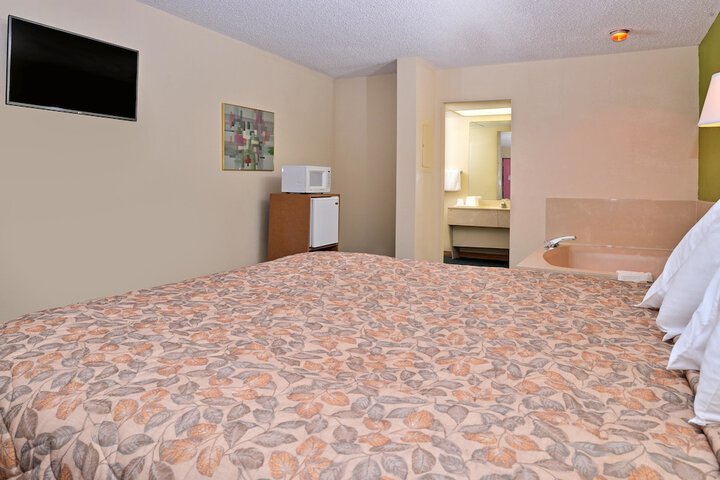 Room 12 of 21