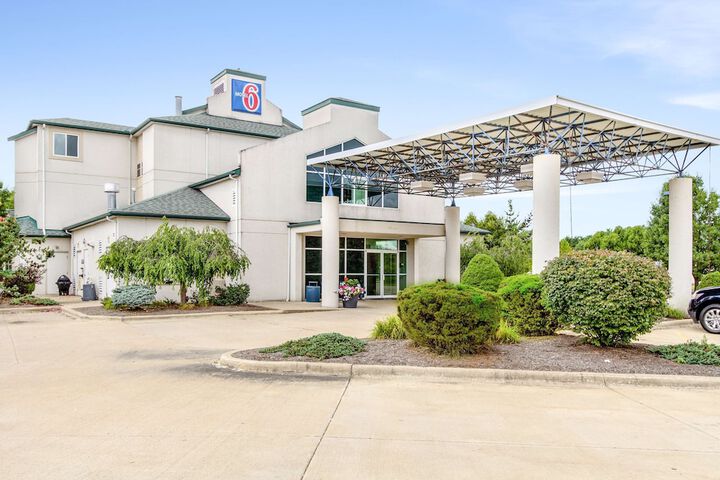 Hotel 6 of 25