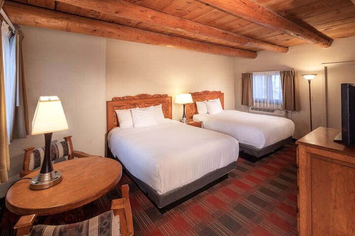 Sagebrush Inn & Suites