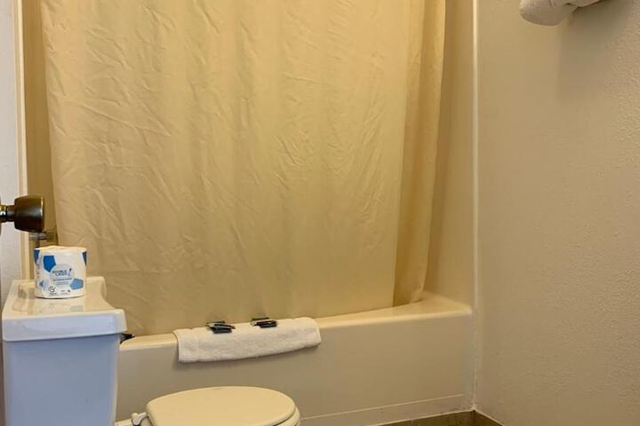 Room 25 of 26