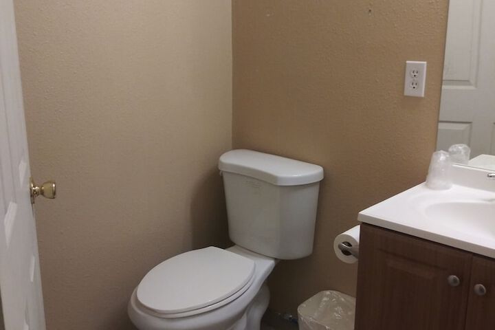 Room 9 of 10
