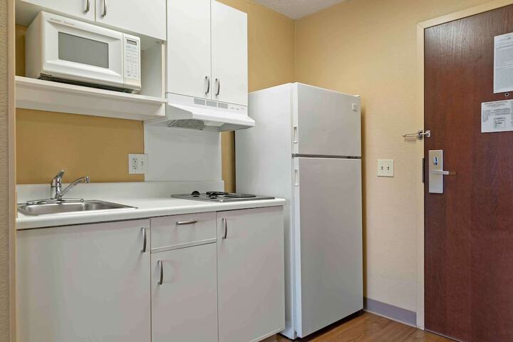 Extended Stay America Select Suites Detroit Farmington Hills