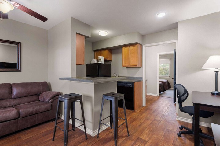 Eagles Den Three Rivers Texas a Travelodge by Wyndham