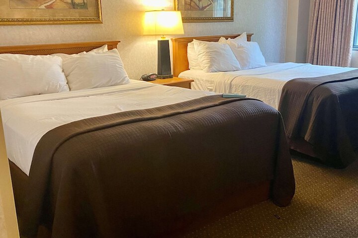 Room 34 of 69