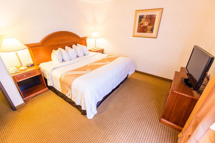 Room 34 of 71