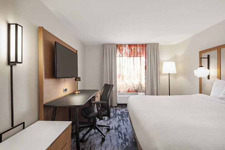 Room 8 of 22