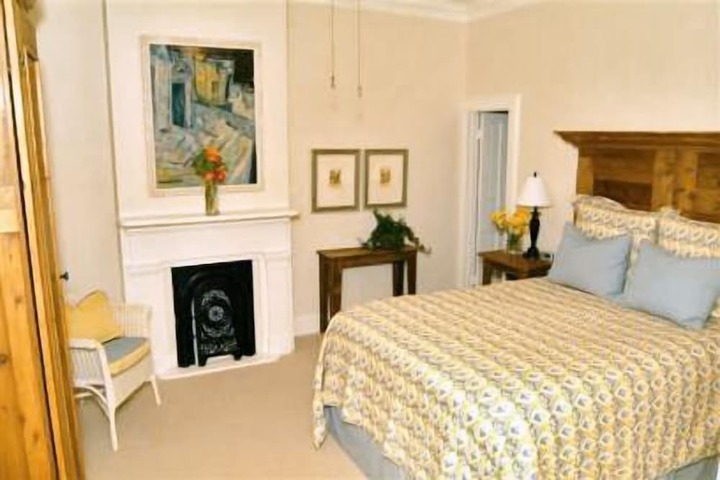 Room 44 of 98