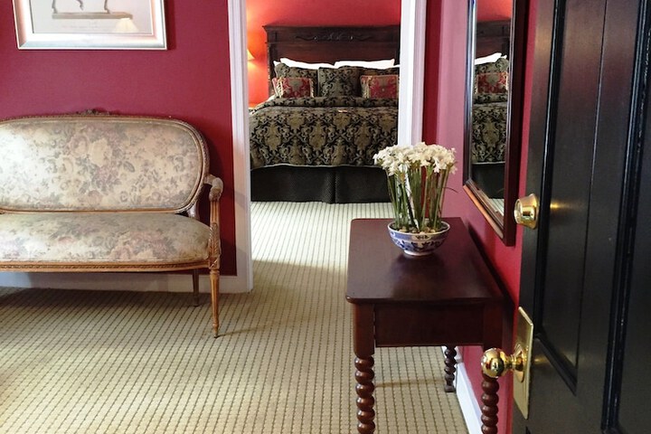 Room 180 of 235