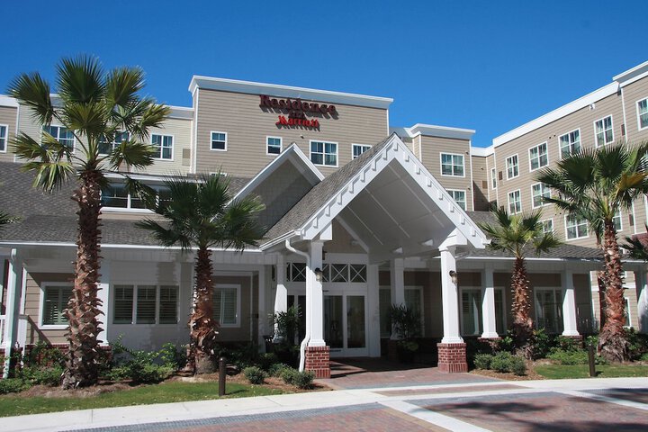 Hotel 3 of 106