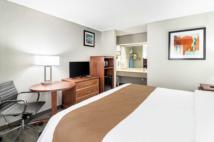 Room 15 of 26