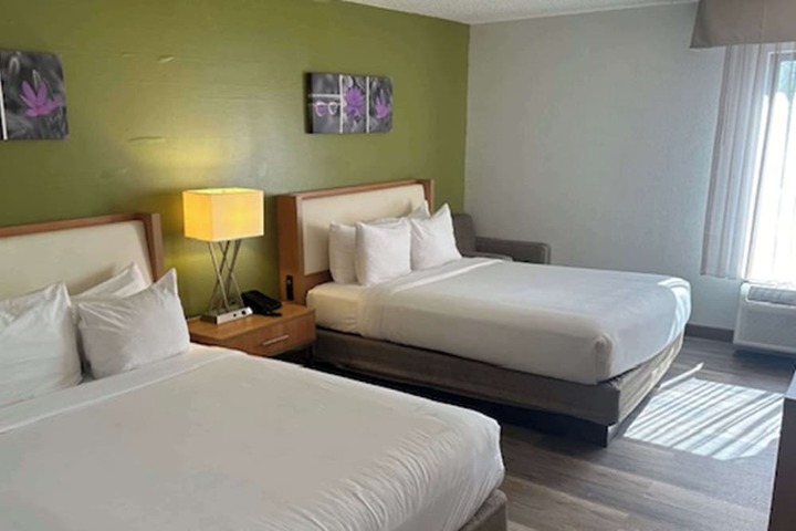 Room 35 of 47