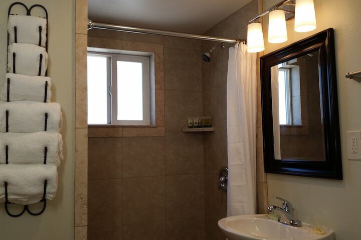 Room 44 of 105