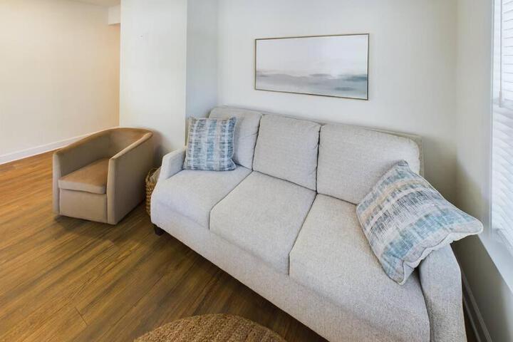 PIckens Place Unit B