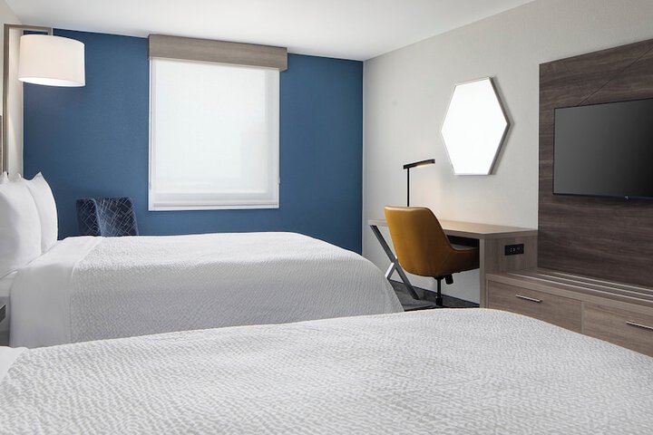 Holiday Inn Express Dallas Medical-Market Center by IHG
