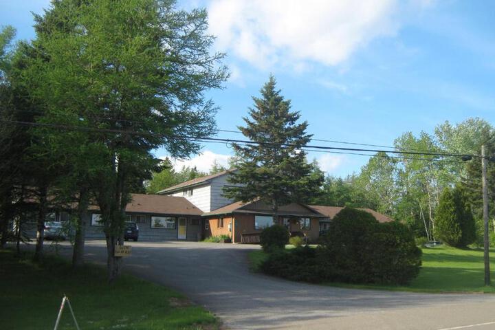 Sherbrooke Village Inn