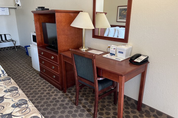 Room 10 of 60