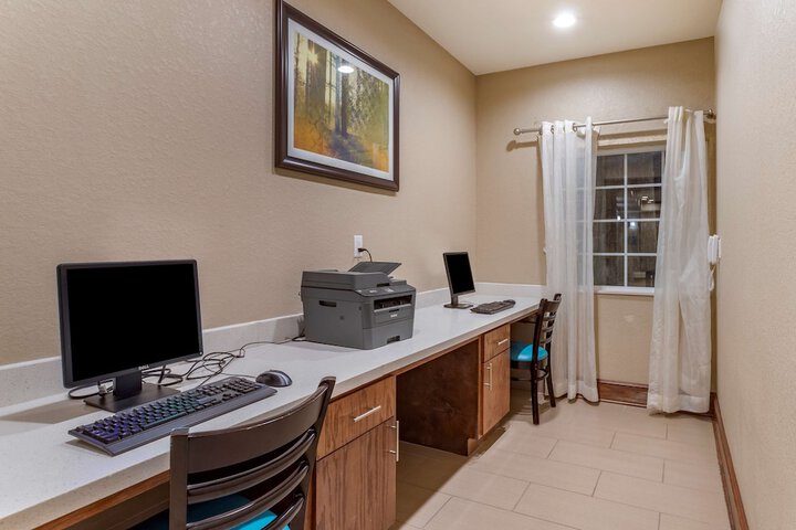 Business Center 27 of 27
