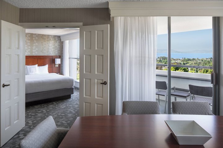 Courtyard by Marriott Richmond / Berkeley