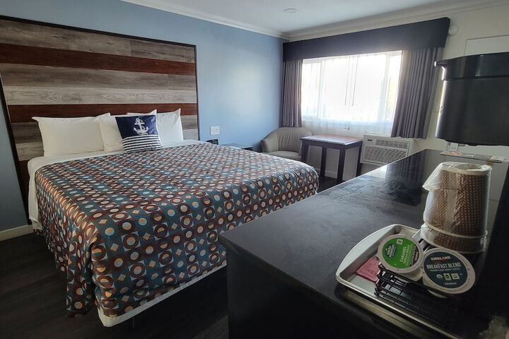 Room 22 of 28