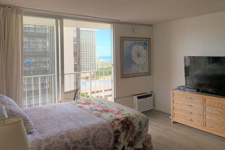 Room 90 of 329