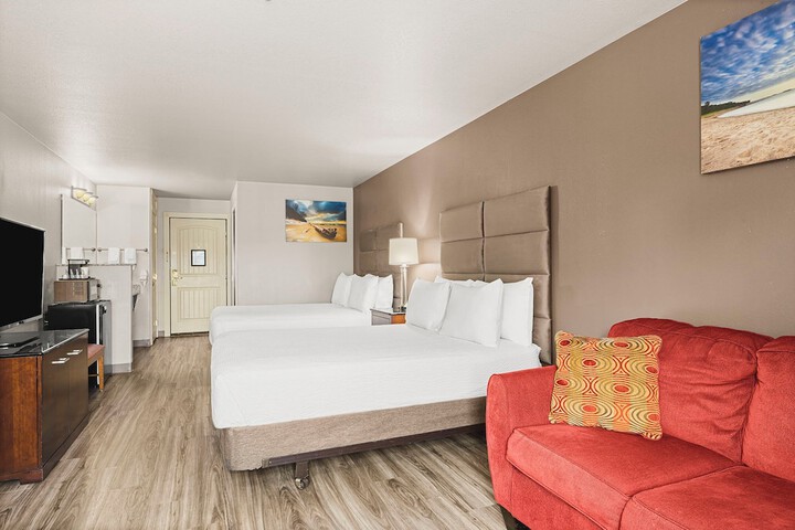 The Ashley Inn & Suites