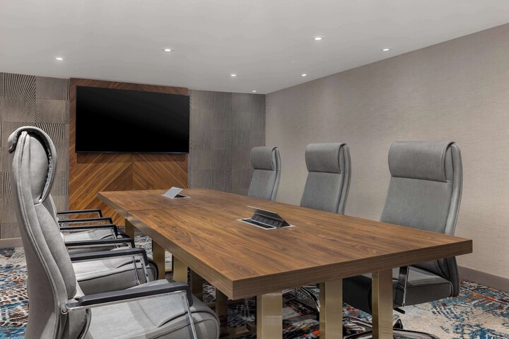 DoubleTree by Hilton Kingston