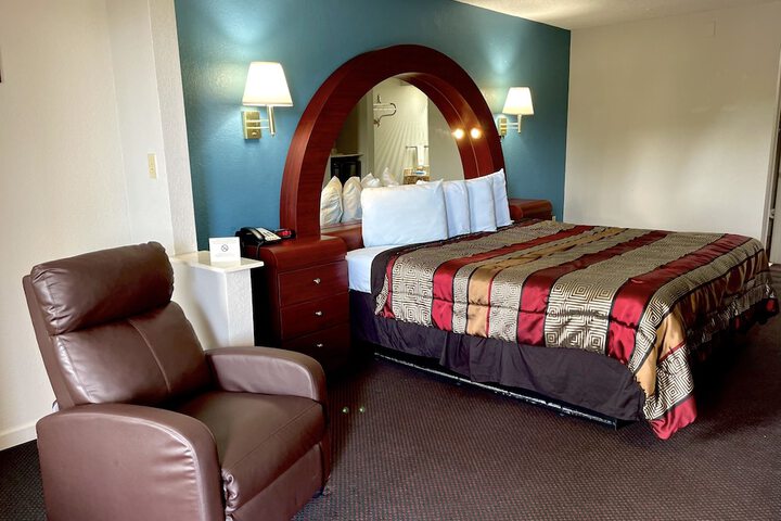 Room 16 of 17