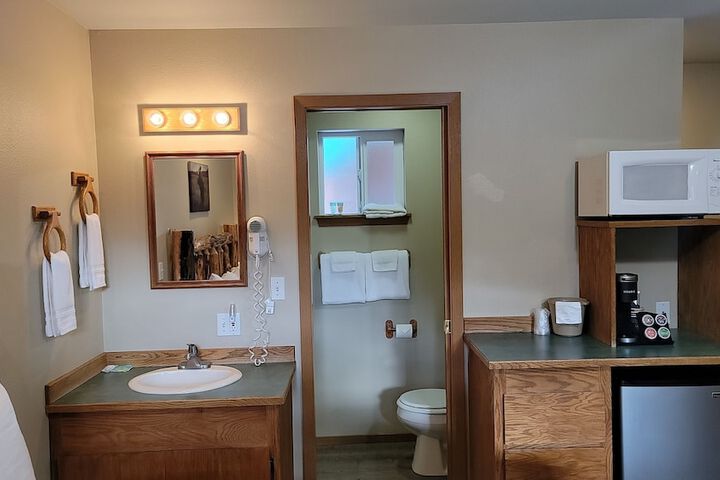 Room 46 of 147